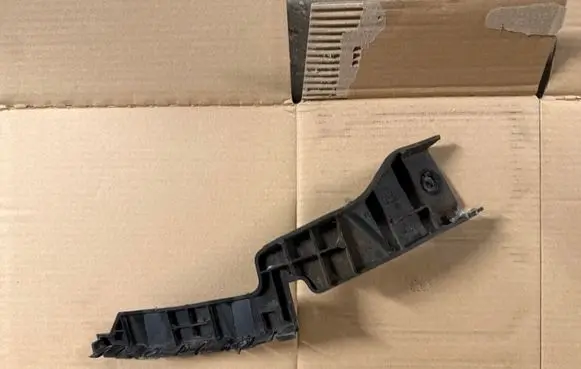 Fiat 500 Rear bumper mounting bracket 51881402