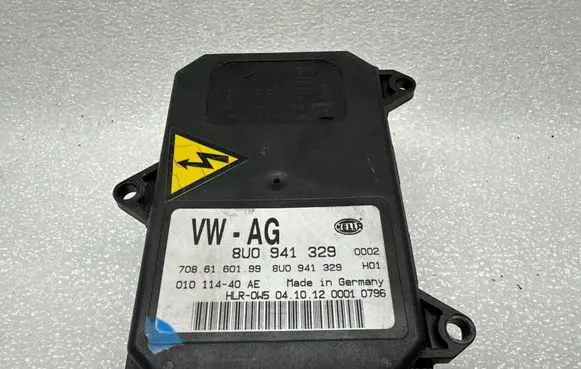 Volkswagen Touareg II Headlight ballast module Xenon 8U0941329 74696000A 7086160199