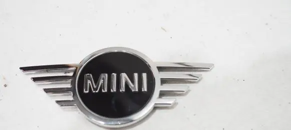 Mini One - Cooper F56 F55 Manufacturers badge/model letters 9447805