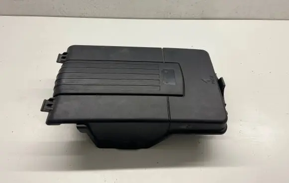 Volkswagen Tiguan Battery box tray cover/lid 3C0915443A