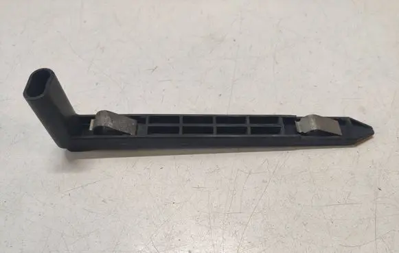 Headlight/headlamp mounting bracket