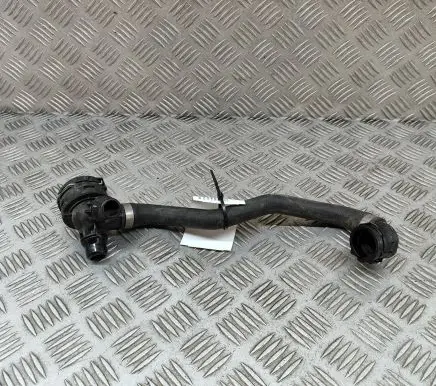 BMW iX Engine coolant pipe/hose 8475148