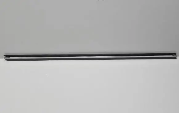 KIA Venga Front door trim bar 