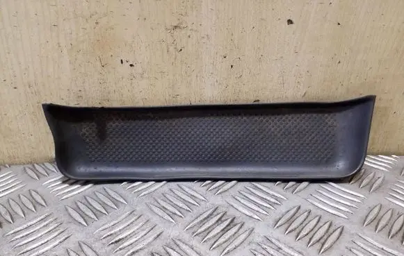 Volkswagen PASSAT CC Other front door trim element 3C8868133