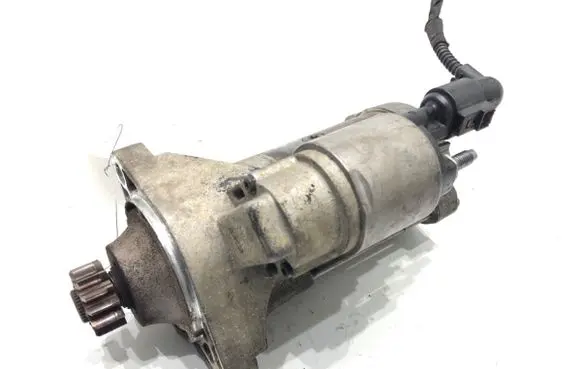Volkswagen PASSAT B8 Starter motor 02E911023T