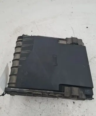 Volkswagen PASSAT B6 Fuse box cover 1K0937132F
