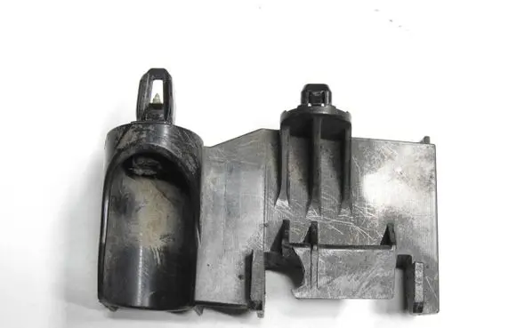 Toyota Urban Cruiser (XP110) Rear bumper mounting bracket 52156-52100