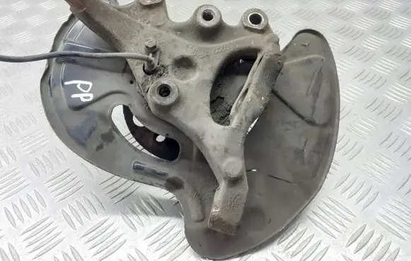 Mercedes-Benz C W203 Front wheel hub spindle knuckle