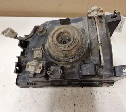 Mitsubishi Pajero Headlight/headlamp 11037747 11037746
