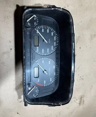 Volkswagen Golf III Speedometer (instrument cluster) 1H6919033A