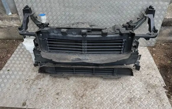 Volvo XC40 Radiator support slam panel 31686161