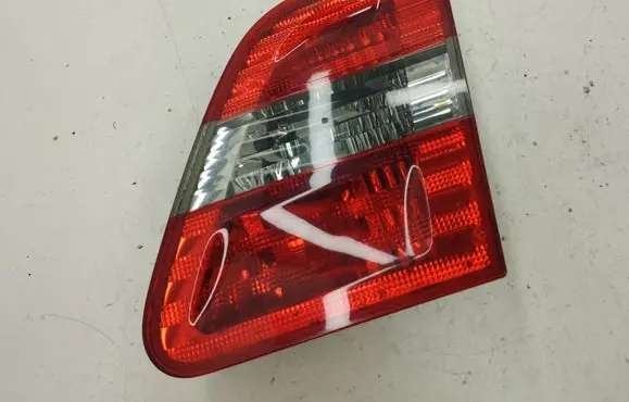 Mercedes-Benz B W245 Tailgate rear/tail lights E32305