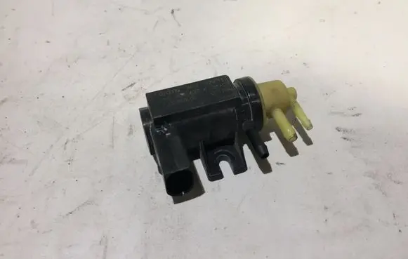 Volkswagen PASSAT B6 Turbo solenoid valve 1K0906627A