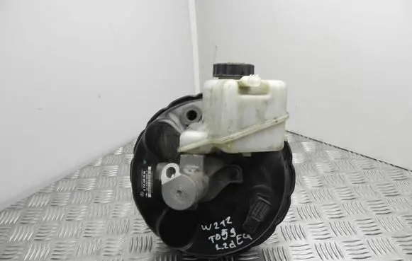 Mercedes-Benz E W212 Master brake cylinder A2124303330 VD11658