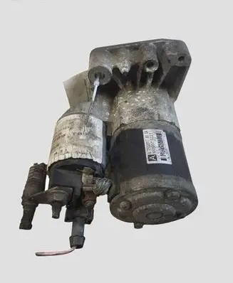Peugeot 5008 Starter motor V75500178004 M000T32271