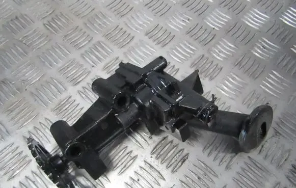 Volvo S40, V40 Oil pump 7700600251 7700600252