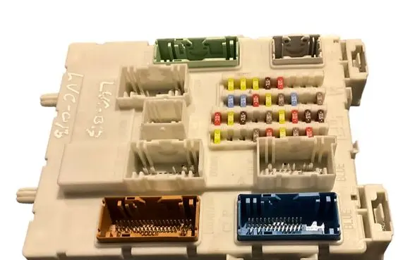 Ford Focus Fuse module 97RI010012 116RA000084