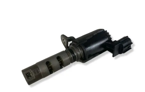 Toyota Avensis T250 Camshaft vanos timing valve 1533028020