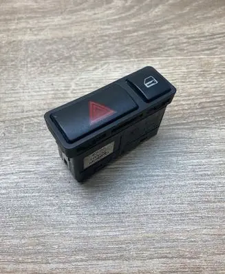 BMW X5 E53 Hazard light switch 8368920