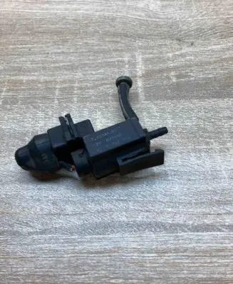 BMW 5 E60 E61 Turbo solenoid valve 1742712 72234100 WithPlug
