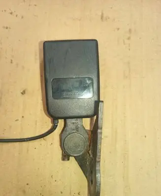 Renault Latitude (L70) Rear seatbelt buckle 888429402R