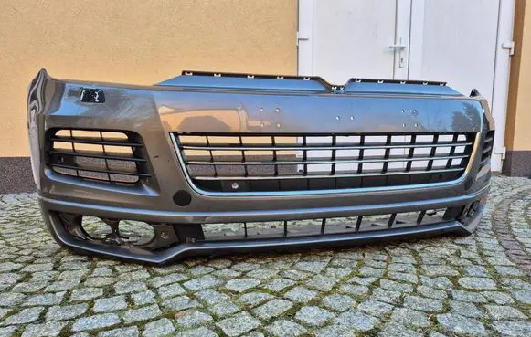 Volkswagen Touareg II Front bumper 7P6807221B