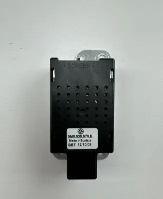 Volkswagen Golf VI Aerial antenna amplifier 5M0035570B