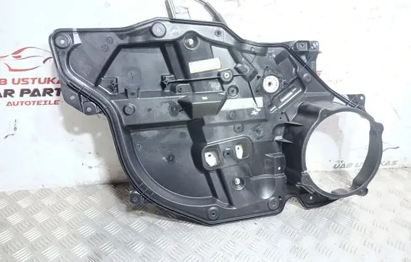 Mazda CX-7 Front window lifting mechanism without motor EG215997X