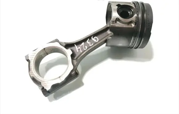 Opel Astra H Piston with connecting rod 