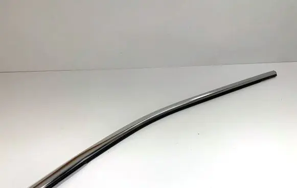 Nissan Qashqai Loading door glass trim molding 