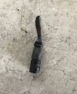 Volkswagen PASSAT B8 Plug wire 