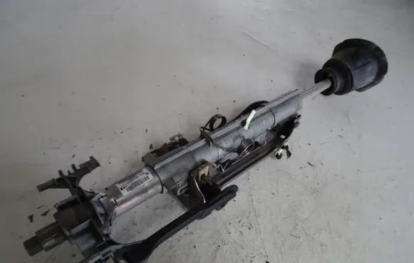 BMW 3 E90 E91 Steering wheel axle 6786891