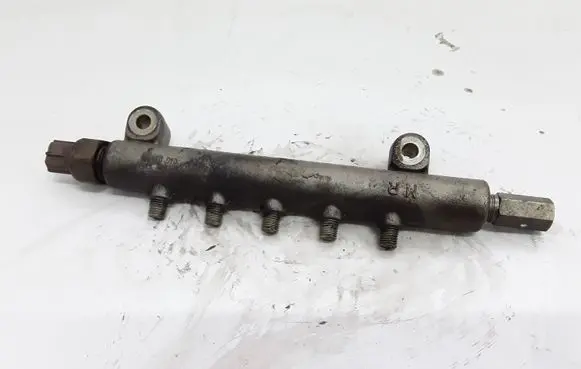 Nissan Navara D40 Fuel main line pipe 04G059 6U30 02G03