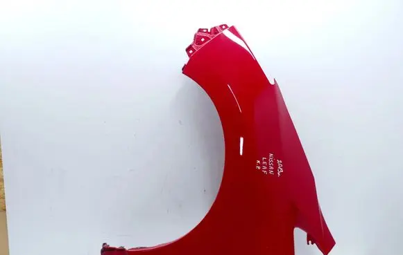 Nissan Leaf II (ZE1) Fender