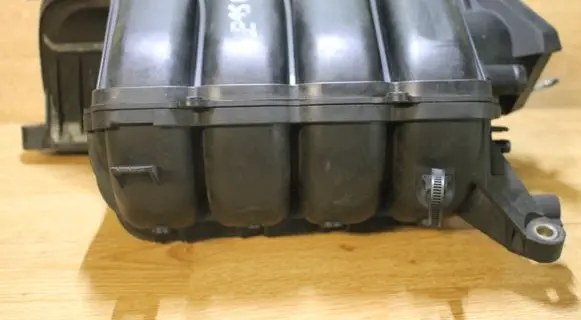 Toyota Auris 150 Intake manifold