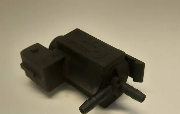 BMW 5 E39 Turbo solenoid valve 72234100 1991081