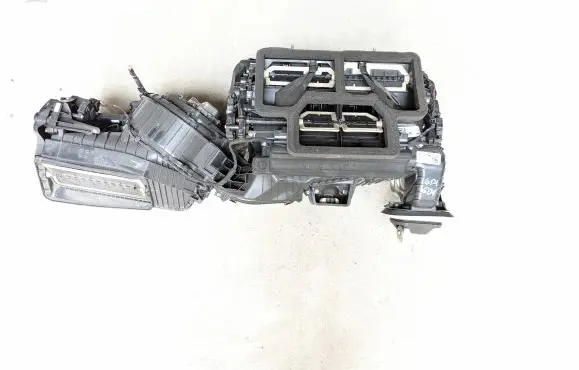 BMW X3 G01 Interior heater climate box assembly T78148B T62672A