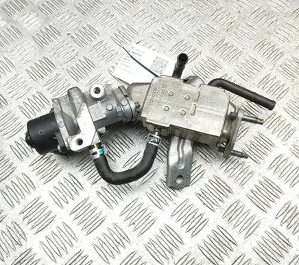 Toyota Yaris EGR valve cooler 2568021010 2562021021