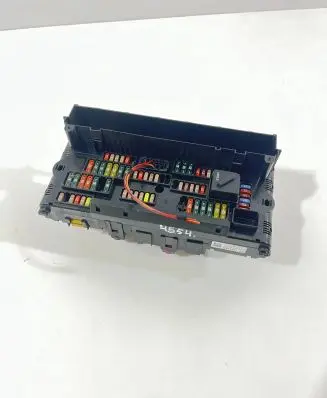 BMW 5 F10 F11 Fuse module 9234421