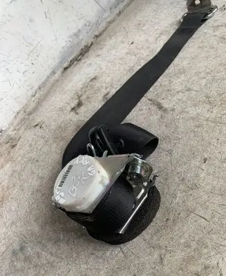 Ford Galaxy Third row seat belt 