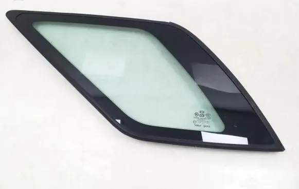 KIA Sorento Rear side window