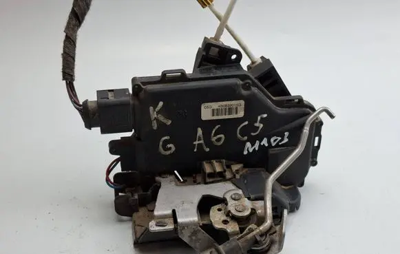 Audi A6 S6 C5 4B Rear door lock 4B0839015G