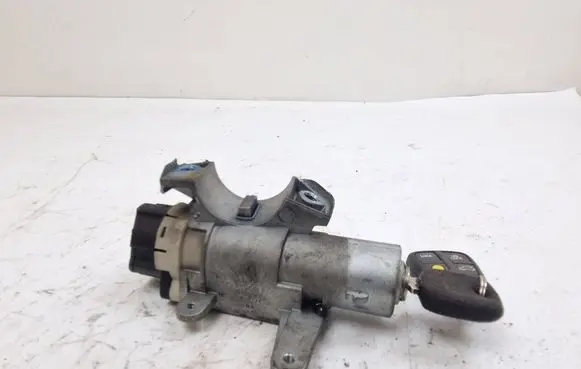 Volvo V70 Ignition lock 8626324
