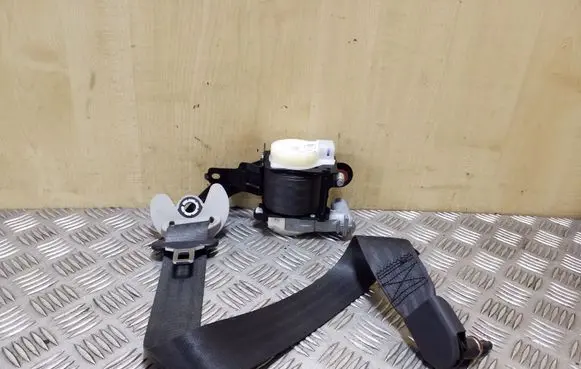KIA Sportage Front seatbelt 888103U210