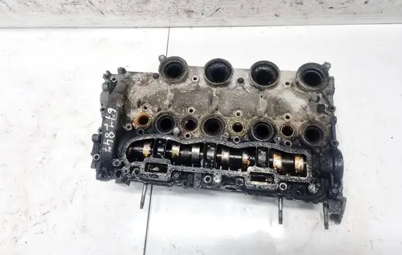 Citroen C4 I Engine head 9655911480