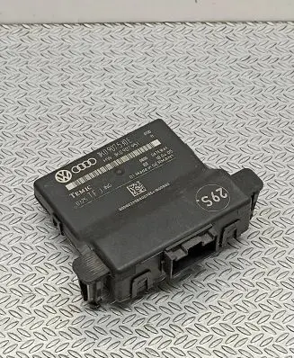 Volkswagen Touran I Gateway control module 1K0907530E 1K0907951