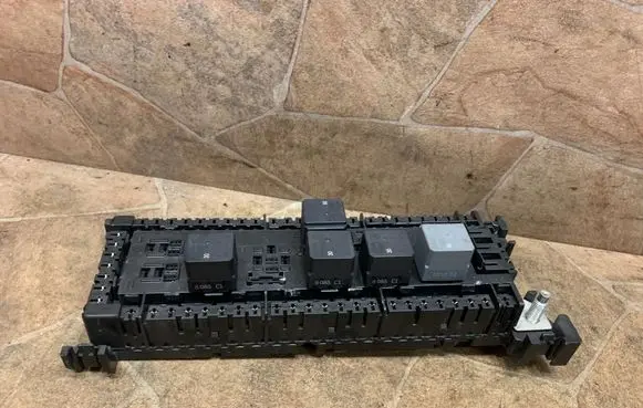 Mercedes-Benz GLE (W166 - C292) Fuse module A1669061202