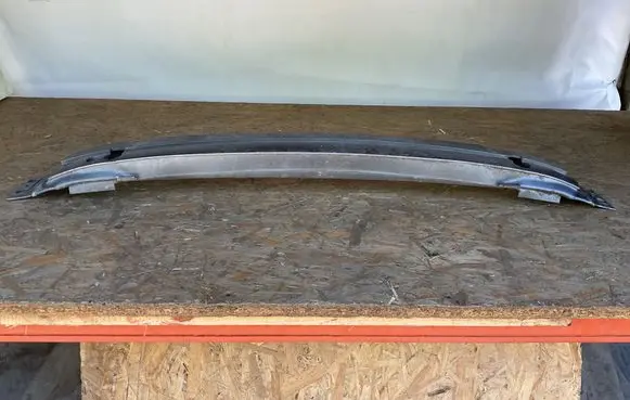 Volvo V70 Front bumper cross member 08652097