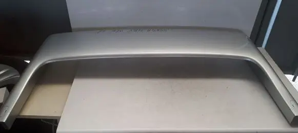 Tailgate/trunk spoiler