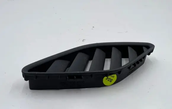Audi A7 S7 4G Rear air vent grill 4G8819794A
